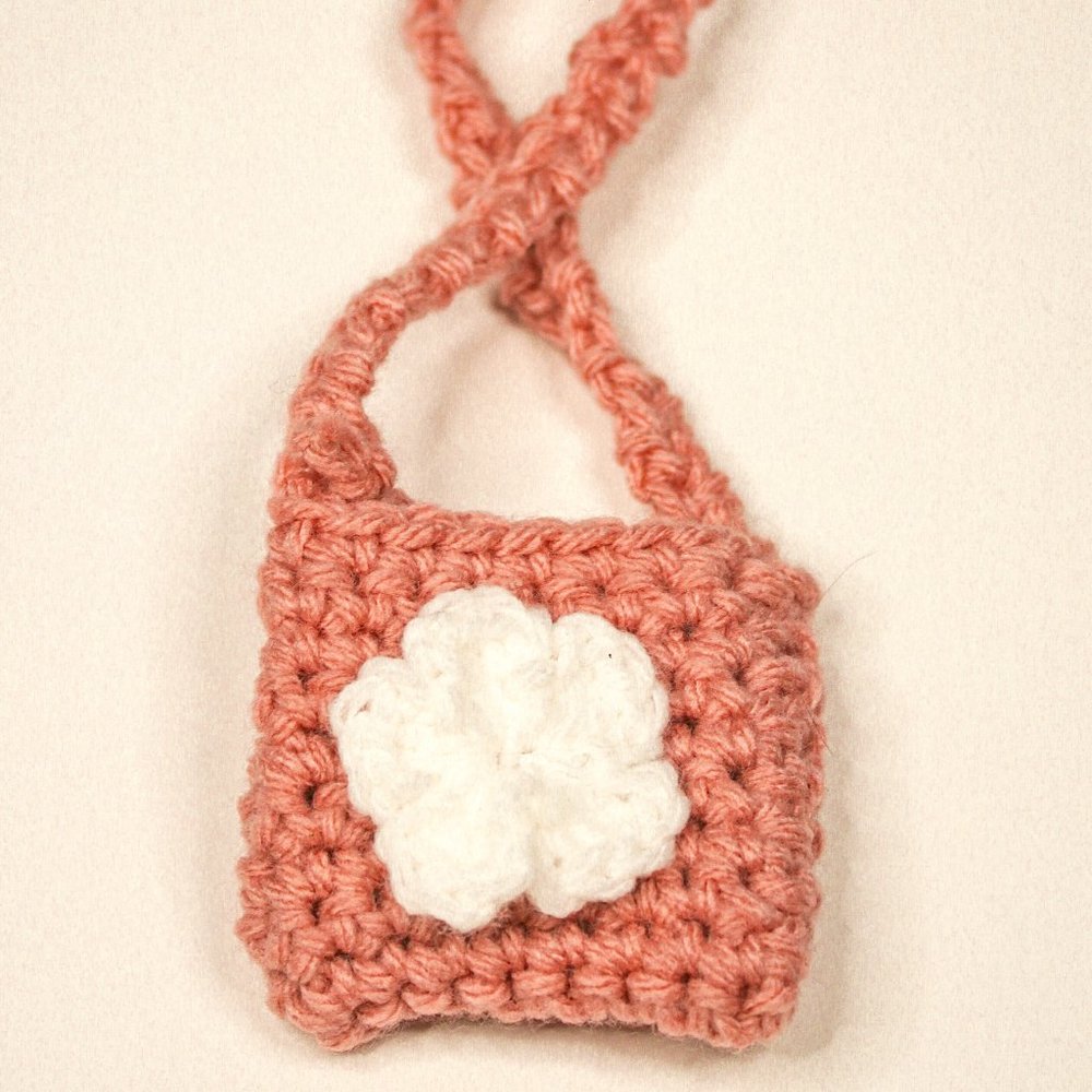 Pink Crossbody Purse For Amigurimi Dolls